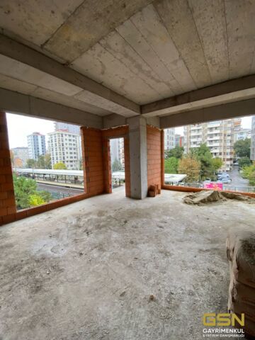 21- FENERYOLU MARMARAY İSTASYONDA DAİRELER